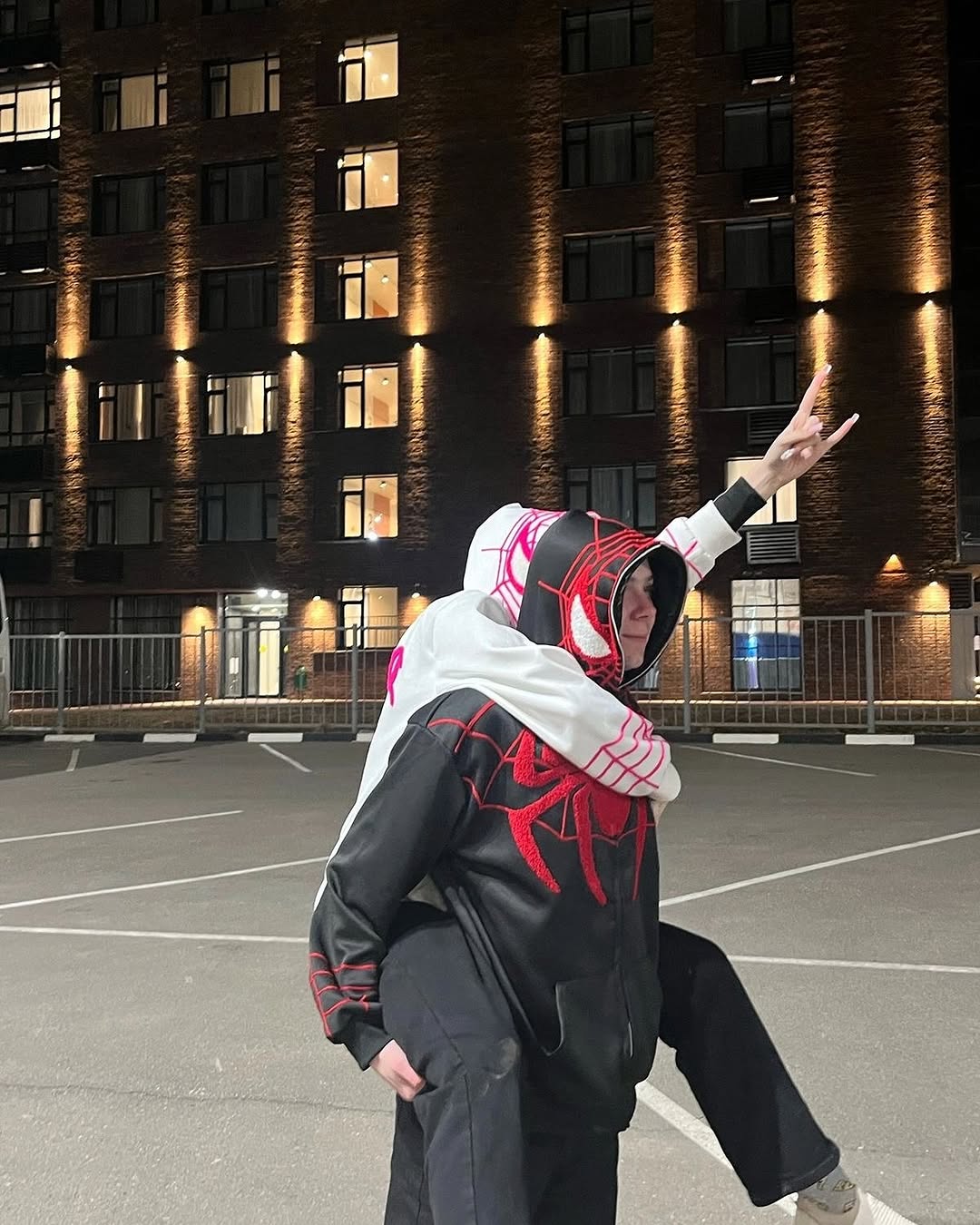 Couple Spider Hoodie – Matching Black Spider Print Hoodies for Him & Her, Stylish Streetwear